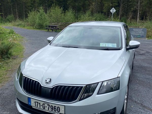 Skoda Octavia Hatchback, Diesel, 2017, Silver
