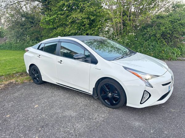 Toyota Prius MPV, Petrol Hybrid, 2015, Silver