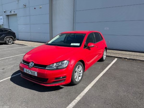 Volkswagen Golf Hatchback, Petrol, 2015, Red