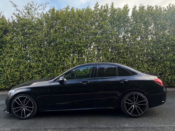 Mercedes-Benz 220 Saloon, Diesel, 2016, Black