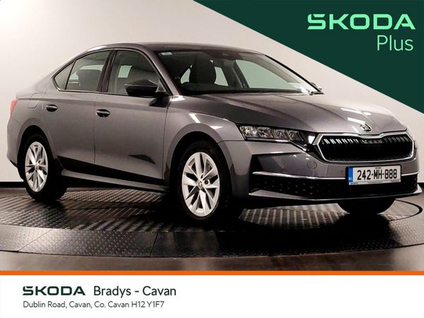 Skoda Octavia Hatchback, Diesel, 2024, Grey