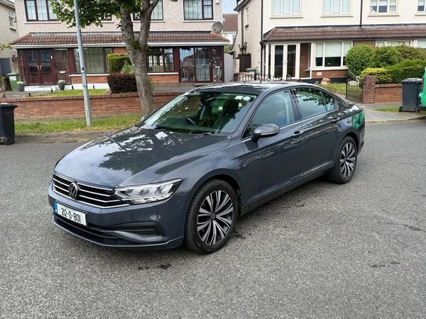 Volkswagen Passat Saloon, Diesel, 2021, Grey