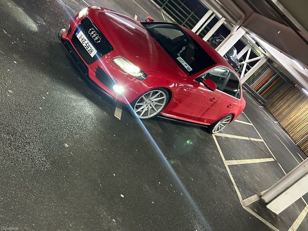 Audi A4 Saloon, Diesel, 2011, Red