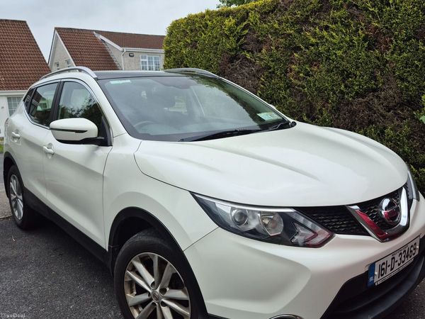 Nissan Qashqai Hatchback, Petrol, 2016, White