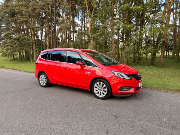 Opel Zafira MPV, Diesel, 2017, Red