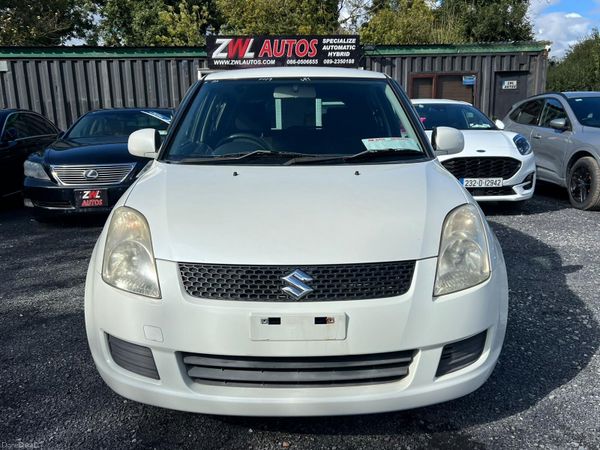 Suzuki Swift Hatchback, Petrol, 2010, White