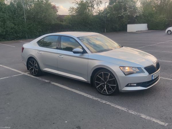 Skoda Superb Hatchback, Diesel, 2018, Silver