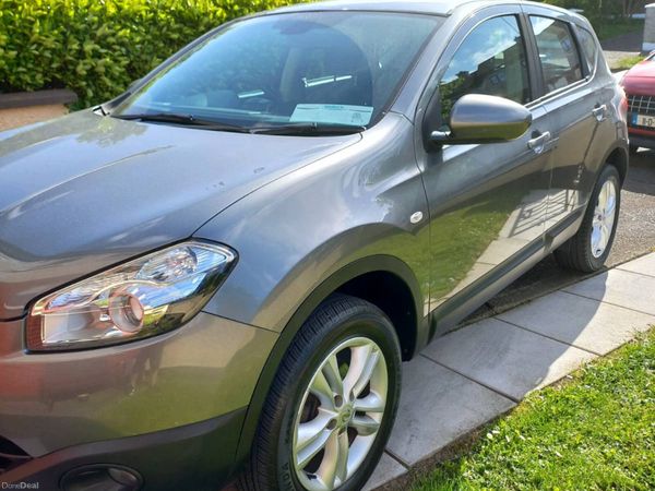 Nissan Qashqai Hatchback, Diesel, 2011, Grey