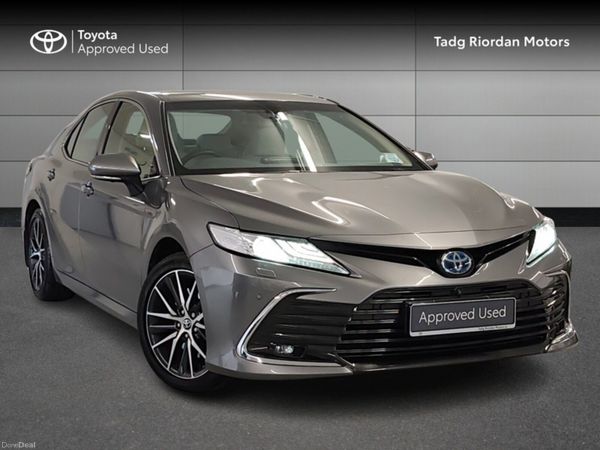 Toyota Camry Saloon, Petrol Hybrid, 2023, Grey