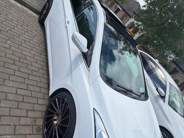 Hyundai i40 Saloon, Diesel, 2012, White