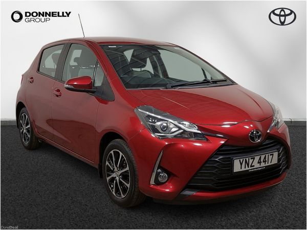 Toyota Yaris Hatchback, Petrol, 2019, Red