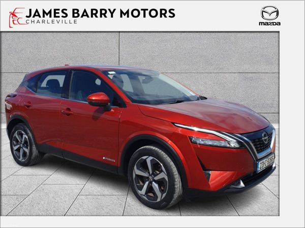 Nissan Qashqai MPV, Petrol, 2023, Red
