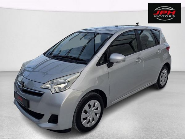 Toyota Verso-S MPV, Petrol, 2013, Silver