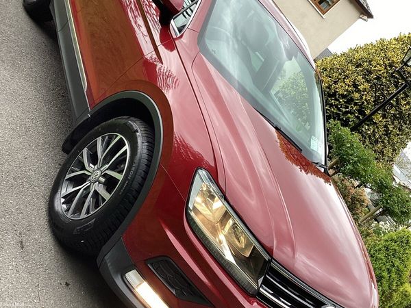 Volkswagen Tiguan SUV, Diesel, 2016, Red