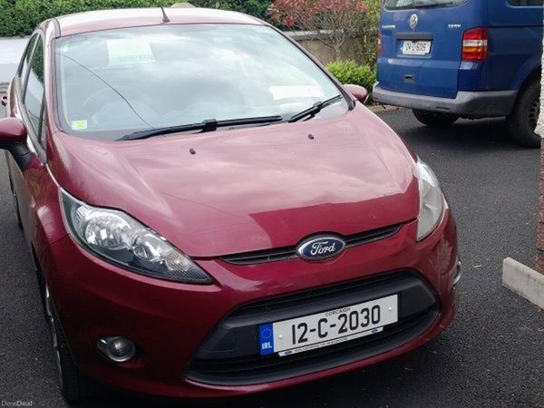 Ford Fiesta Hatchback, Petrol, 2012, Red