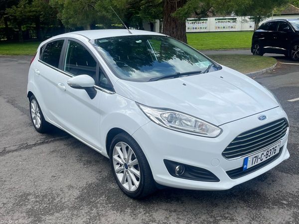 Ford Fiesta Hatchback, Petrol, 2017, White