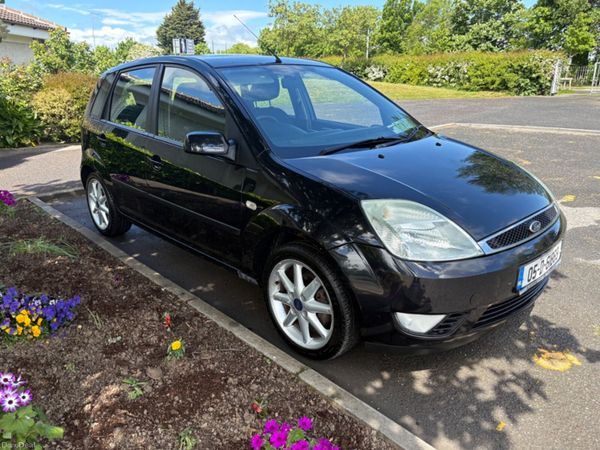 Ford Fiesta Hatchback, Petrol, 2005, Black