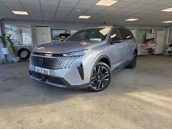 Peugeot 5008 MPV, Petrol, 2025, Grey