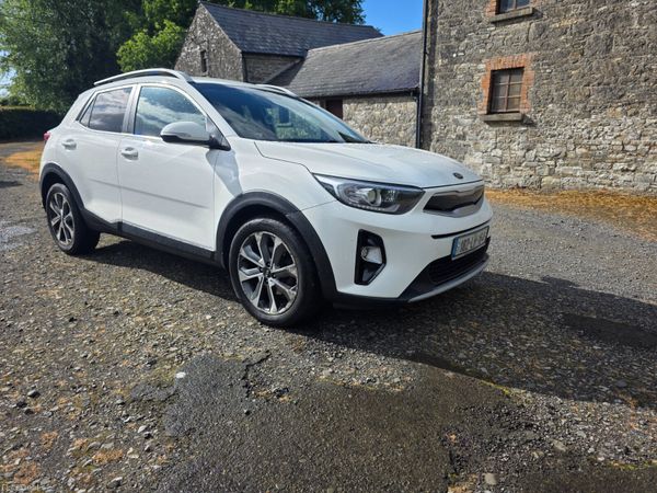 Kia Stonic Estate/Jeep, Diesel, 2018, White
