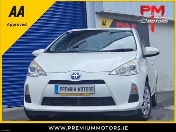 Toyota Aqua Hatchback, Petrol Hybrid, 2014, White