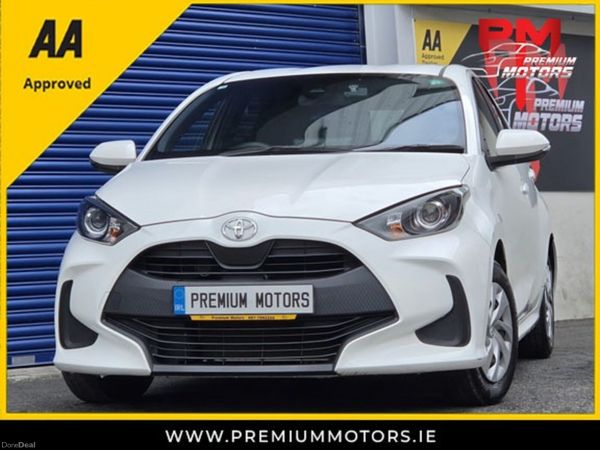 Toyota Yaris Hatchback, Petrol, 2021, White