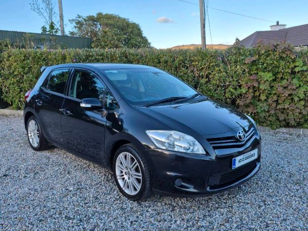Toyota Auris Hatchback, Petrol, 2010, Black