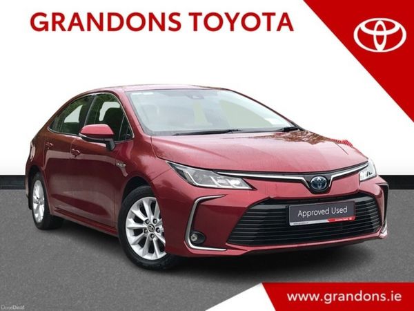 Toyota Corolla Saloon, Petrol Hybrid, 2019, Red
