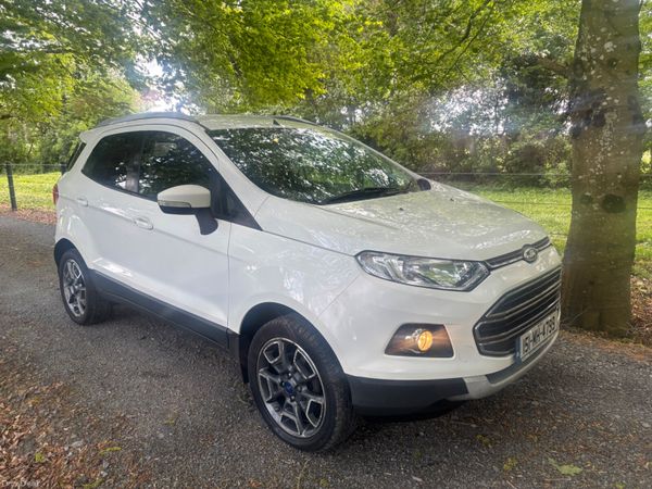 Ford EcoSport SUV, Petrol, 2015, White