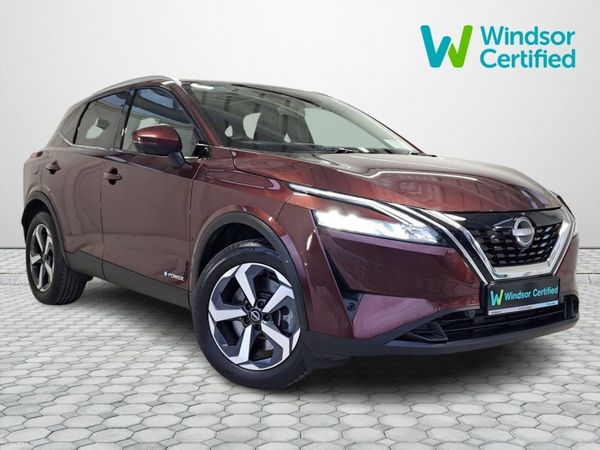 Nissan Qashqai SUV, Petrol Hybrid, 2023, Red