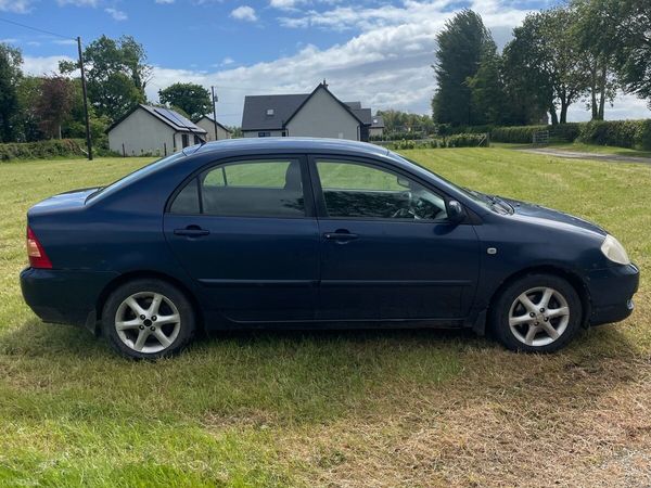 Toyota Corolla Saloon, Diesel, 2005, Blue