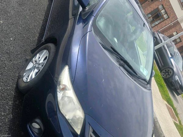 Toyota Corolla Saloon, Diesel, 2011, Blue
