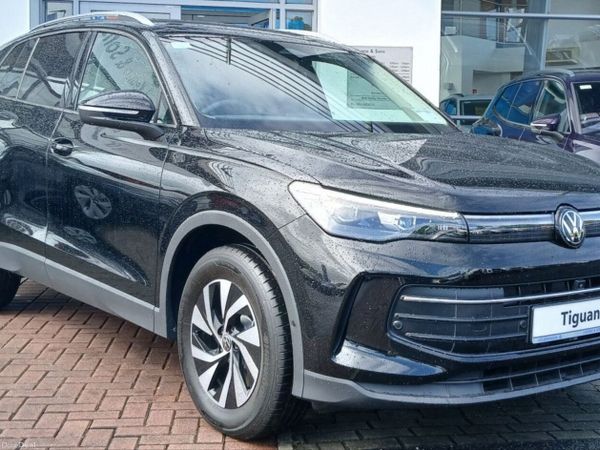 Volkswagen Tiguan SUV, Petrol Plug-in Hybrid, 2026, Black
