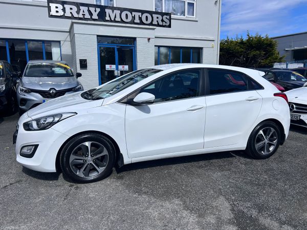 Hyundai i30 Hatchback, Petrol, 2016, White