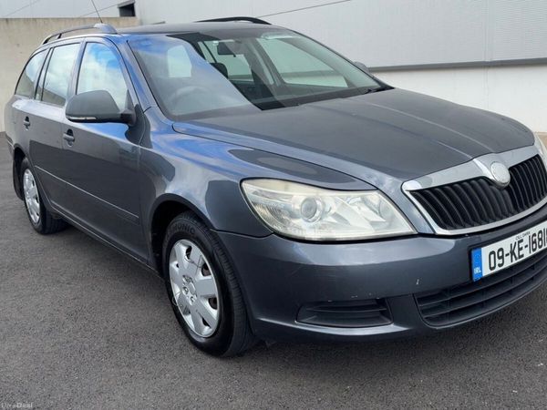 Skoda Octavia Estate, Diesel, 2009, Grey