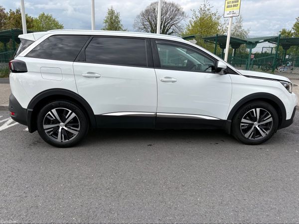 Peugeot 5008 MPV, Diesel, 2020, White