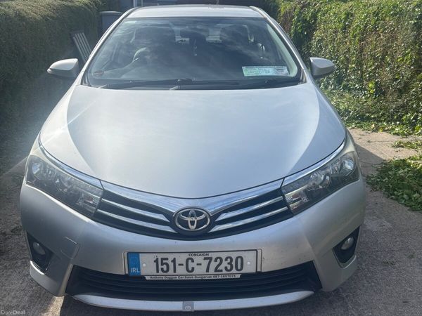 Toyota Corolla Saloon, Diesel, 2015, Silver