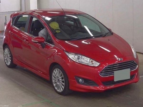 Ford Fiesta Hatchback, Petrol, 2015, Red