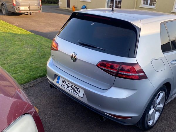 Volkswagen Golf Hatchback, Petrol, 2016, Silver