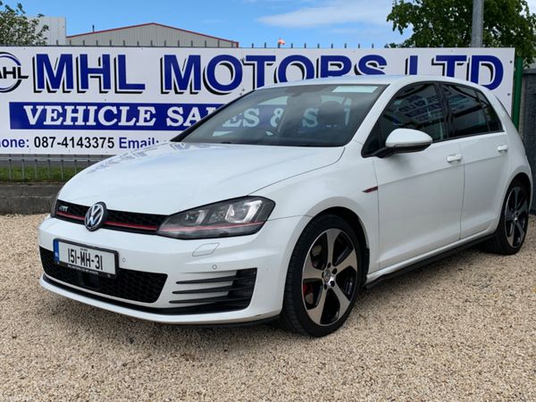 Volkswagen Golf Estate, Petrol, 2015, White