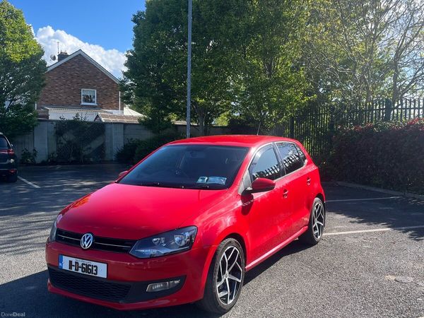Volkswagen Polo Hatchback, Petrol, 2011, Red