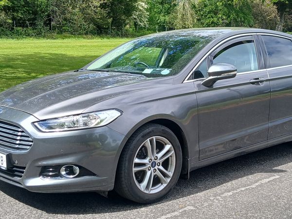 Ford Mondeo Hatchback, Diesel, 2017, Grey