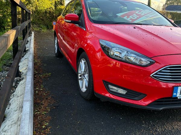 Ford Focus Hatchback, Diesel, 2016, Red