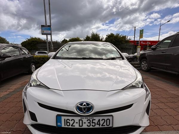 Toyota Prius Hatchback, Petrol Hybrid, 2016, White