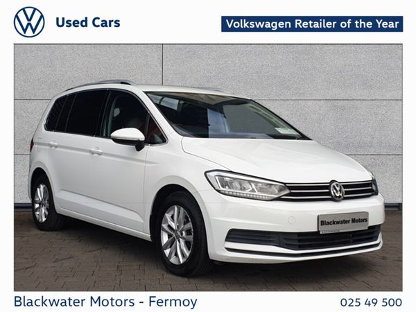 Volkswagen Touran Hatchback, Petrol, 2018, White