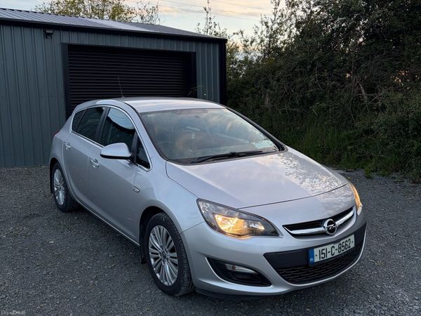 Opel Astra Hatchback, Diesel, 2015, Silver