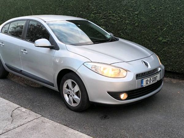 Renault Fluence Saloon, Diesel, 2012, Silver