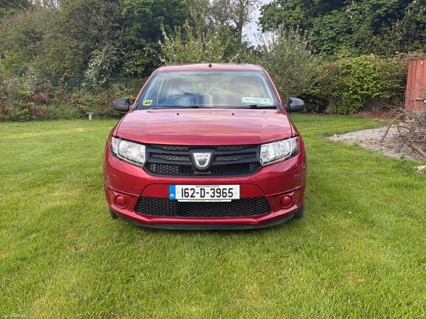 Dacia Sandero Hatchback, Petrol, 2016, Red