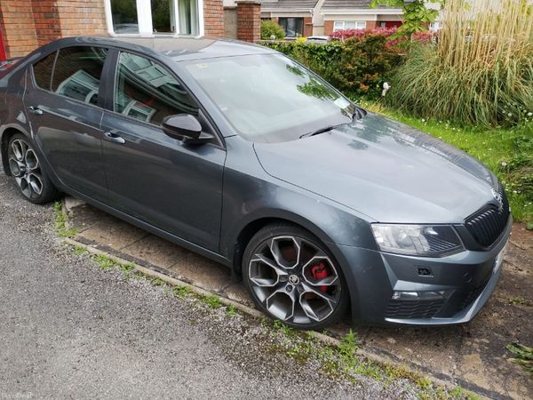 Skoda Octavia Saloon, Diesel, 2017, Grey