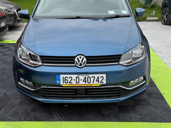 Volkswagen Polo Hatchback, Petrol, 2016, Blue
