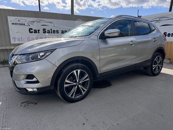 Nissan Qashqai Hatchback, Diesel, 2019, Silver
